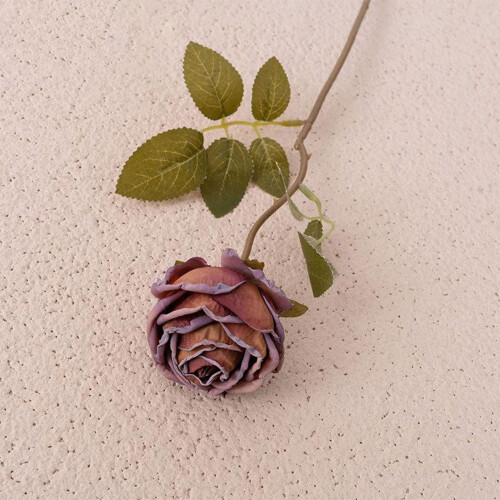 1 stk. 39 cm realistisk kunstig rose med lang stilk 1