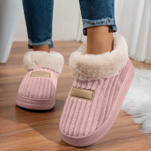 Pantoufles en velours côtelé à enfiler avec bride arrière, confortables pour l'intérieur et l'extérieur, idéales pour l'automne et l'hiver.