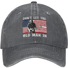 Ne laissez pas le vieil homme porter une casquette de baseball mignonne pour femme