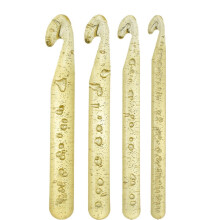 5pcs Large Crystal Crochet Hooks Set Plastic Golden Knitting Needles for Yarn Crafts and Projects