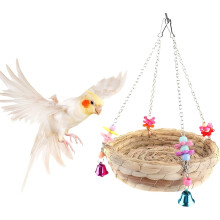 Vogelschaukel aus Naturstroh mit Glöckchen für Papageien und Wellensittiche