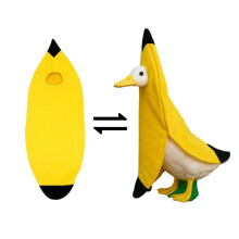 Ubrania dla gęsi z bananowym pieprzem na werandzie, urocze ubrania dla gęsi na 23 lata, dekoracje ogrodowe, trawnik, patio