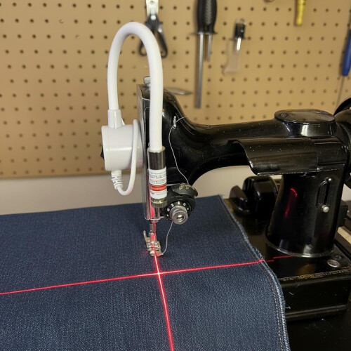 Magnetisk quiltelys til symaskin – Red Cross Line 1