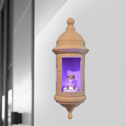 Καλλιτεχνικό φωτιστικό τοίχου Coqui Frogs Sentries Box από πλαστικό, ζεστό περιβάλλον 2