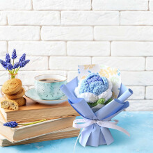 Handmade crochet roses bouquet blue 6.7 inch 1 piece