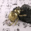 Bronze-Insektenfigur. Anspruchsvolle goldene 6