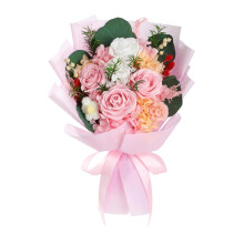 Bouquet de roses artificielles mélangées en boîte cadeau