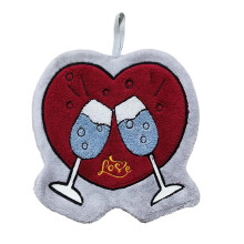 Håndkle med hjerte og vinglass til valentinsdag, 21x21cm