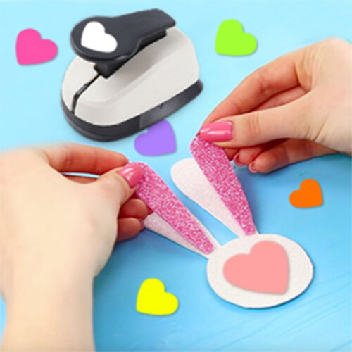 Perfurador em formato de coração para convites DIY 1
