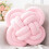 Almofada decorativa de pelúcia macia rosa com nó, 30 cm (12 polegadas). 1