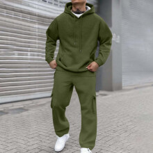 Men's Fleece Hoodie and Cargo Pants Two-Piece Set for Casual Outdoor Sports, Streetwear Athletic Sweatsuit, Comfortable Fit with Elastic Waist