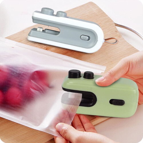 Mini scelleuse de sacs rechargeable avec coupe-sacs et aimant 2