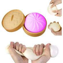 Fialový knedlík, antistresový míček, ručně vyrobený, měkký fidget s