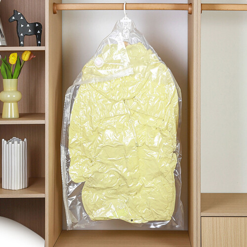 6Pieces Vacuum Storage Bags Hanging Design Clear Materials 1