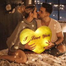 Coussin en peluche cœur jaune 35 x 30 cm, broderie « Je t'aime »