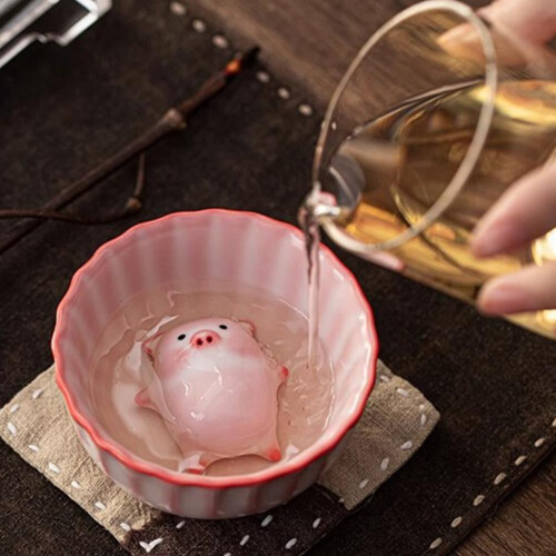 Ceramic Bubble-Blowing Pig Tea Cup Set 1