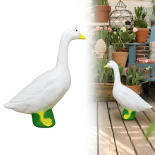 18 cm biela živicová socha husi, dekorácia farmárskeho domu