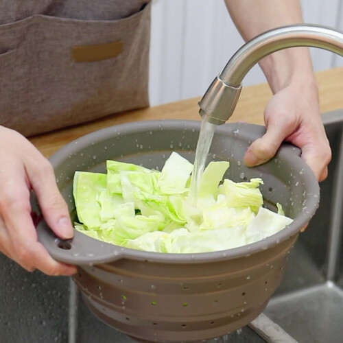 Foldable Silicone Colander for Fruits and Vegetables 1