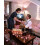 Sett med rosa kunstige roseblader og LED-telys4050 3