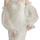 Vestido longo de tule branco com mangas bufantes e babados. 1