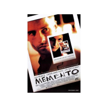 Memento filmplakát Guy Pearce-szel és Carrie-Anne-nel