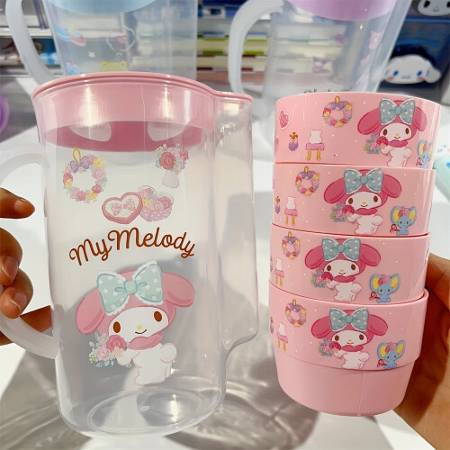 Hello Kitty 4-Cup Portable Water Bottle