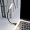 Lâmpada de leitura USB flexível e compacta para laptop, com luz LED regulável, ideal para casa e escritório. 2