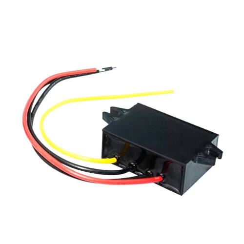 DC-DC Buck-Boost menič 8V-36V na 12V/24V3A 2