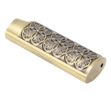 Étui métallique pour briquet à motifs floraux en relief bronze 8 cm