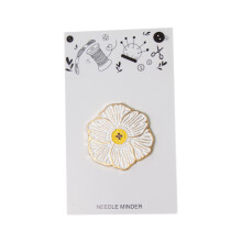 Magnetischer Nadelhalter, magnetischer-weiße Hartriegelblume