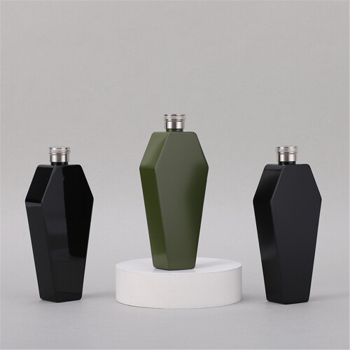 Modern Geometric Shape Pocket Size Liquor Bottle-Black 1