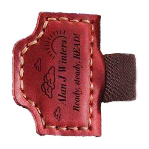 Segnalibro in pelle personalizzato con portapenne 2