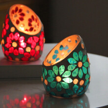 Wunderschöner, zarter Kerzenhalter mit Blumendesign, Glasbehälter, Hochzeitsdekoration