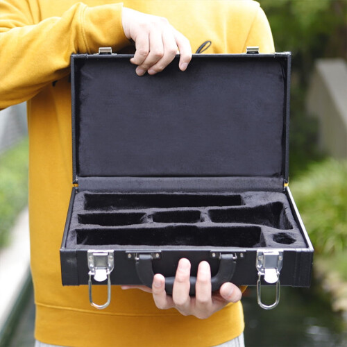 Hard Shell Clarinet Case with Smooth Grip, Stylish Design and for Easy Transport 1