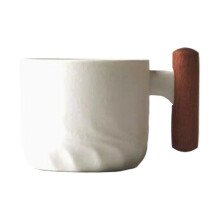 Ceramic Espresso Mug with Wooden Spiral Handle – White, Japanese-Style Kiln-Made Latte Cup, Compatible with Espresso Machines