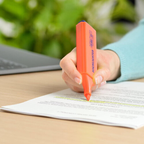 Μαρκαδόρος μαρκαδόρου με φαρδιά σμιλεμένη άκρη για σημειωματάριο, ημερολόγιο, 1