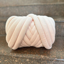 Hilo de poliéster suave y afelpado de 3 cm de grosor, 250 g, para hacer mantas, almohadas o nidos para mascotas, color rosa suave – 1 unidad