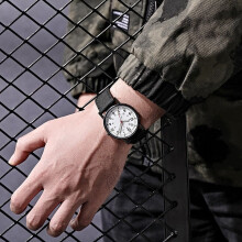 Montre homme de luxe à cadran squelette avec aiguilles lumineuses, boîtier en alliage d'acier inoxydable et bracelet de 24,5 cm pour une