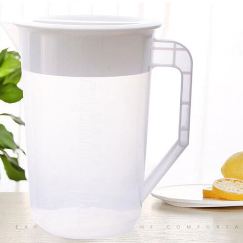1 pichet à eau en plastique blanc avec couvercle, compatible lave-vaisselle. 1