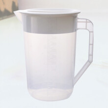 1 pichet Ă eau en plastique blanc avec couvercle, compatible lave-vaisselle.