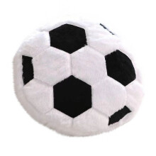 Coussin en peluche en forme de ballon de football, doux et moelleux, idéal pour décorer une chambre d'adolescent ou d'adulte.