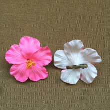 Boho hårspänne med konstgjorda blommor – Plumeria-hårspänne för strand, bröllop och festivaler; Kompatibel med kvinnor, flickor och barn