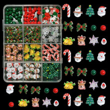 Kit de nail art de Noël à 12 motifs : Père Noël, renne, bonhomme de neige, cloche, sapin, chaussettes, maison enneigée et strass en résine 3D