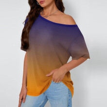 Vestido feminino de manga curta com decote assimétrico em degradê irregular, ombros à mostra e modelagem solta, em tecido macio e confortável,