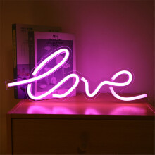 Pinkfarbenes LED-Neon-Wandschild „Love“ – USB-betrieben