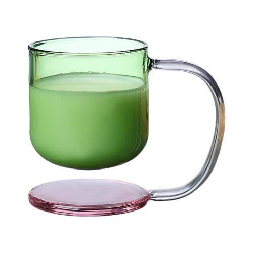 Glasbecher, klares, schwebendes Design mit Griff-grün mit Pulver