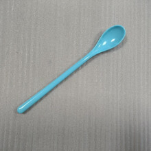 Cukorka színű melamin hosszú nyelű kanalak (19 cm)