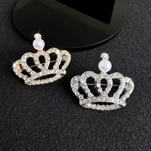 Broche Coroa de Pérolas e Strass 2