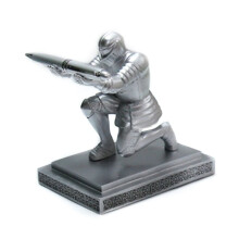 Resin Pen Display Rack Knight Pen Holder Stand for Display Fountain Pen Dip Pen