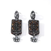Lightweight Dangle Earrings For Elegant Everyday Drop Earrings With Secure Clasps